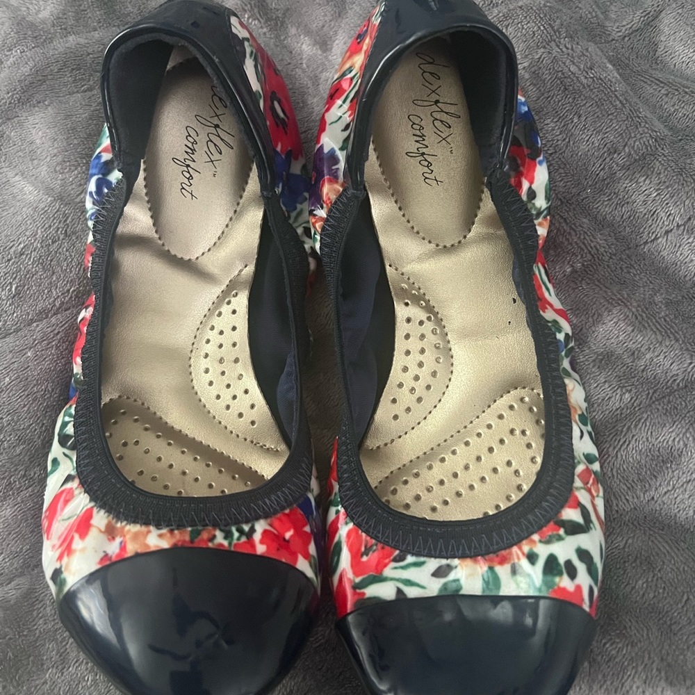 Dexflex comfort floral ballerina flats